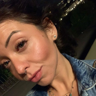 Alexandra Hot