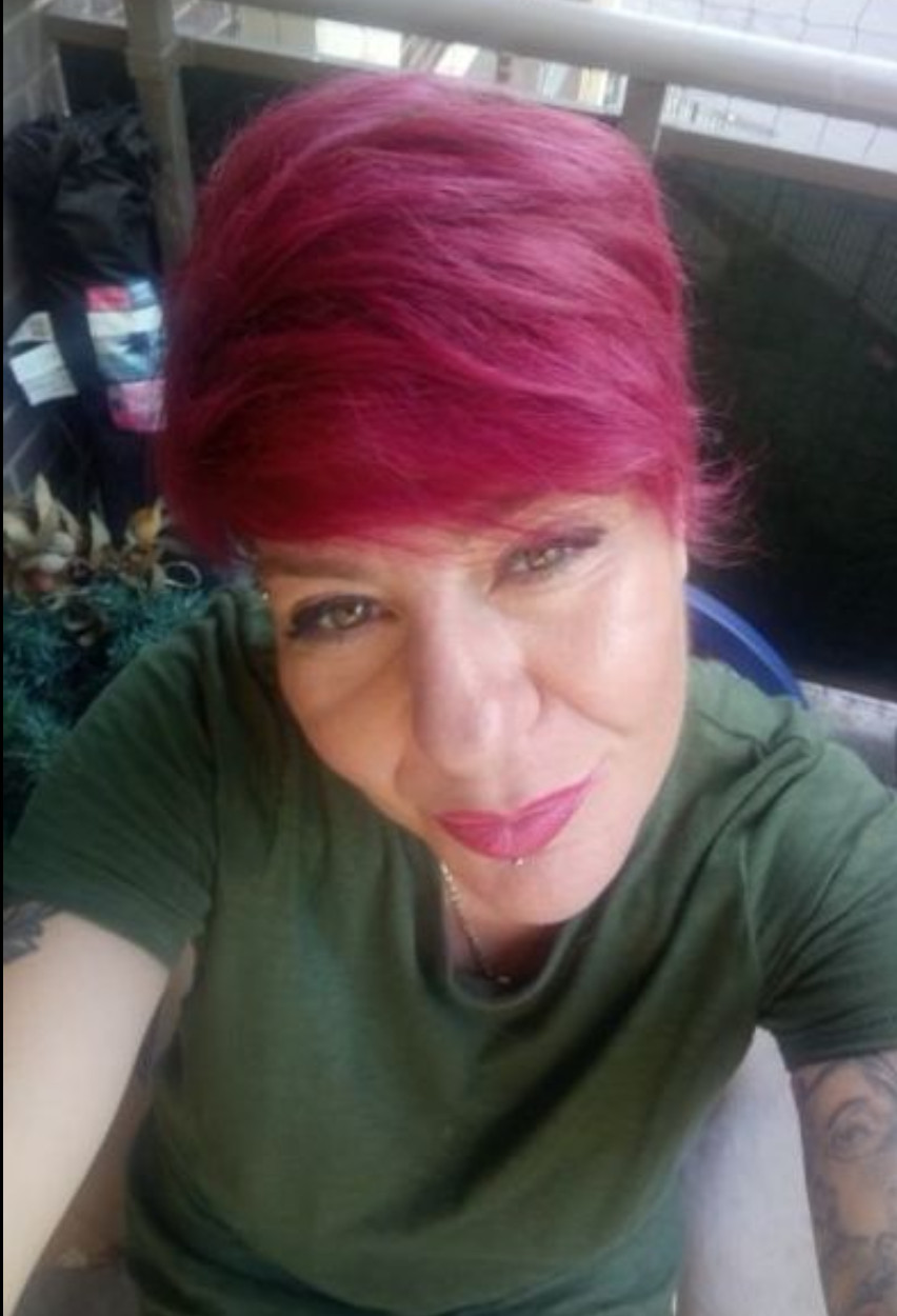 Hippe oma zoekt ondeugende mannen